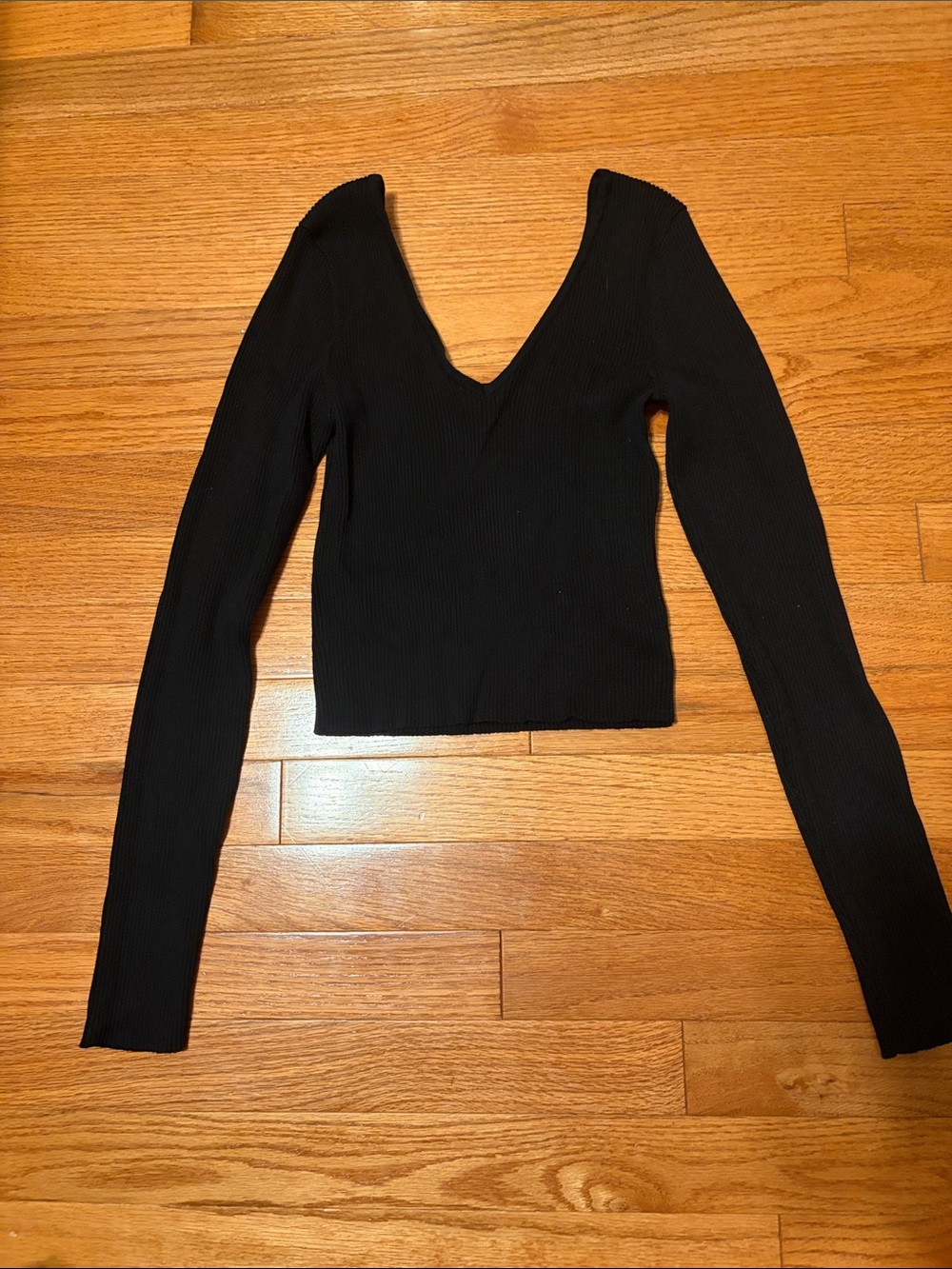 Windsor Black Ribbed V-Neck Crop Top